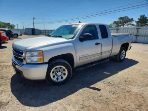Chevrolet Silverado 1500 4.8L 8 2011