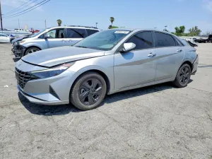 Hyundai Elantra 2.0L 4 2022