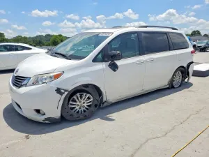 Toyota Sienna 3.5L 6 2014