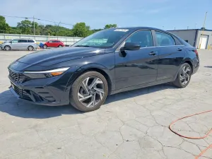 Hyundai Elantra 2.0L 4 2024