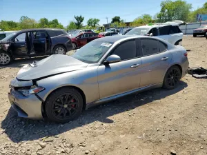 Alfa Romeo Giulia 2.0L 4 2017