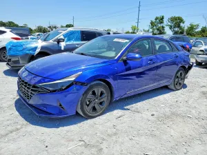 Hyundai Elantra 2.0L 4 2022