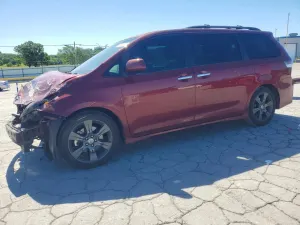 Toyota Sienna 3.5L 6 2015