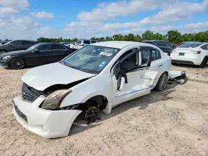 Nissan Sentra 2.0L 4 2012