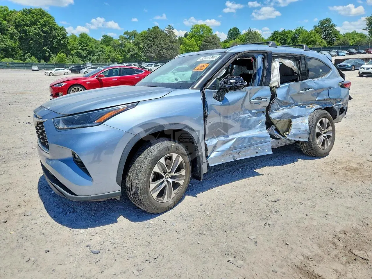 Toyota Highlander 3.5L 6 2021