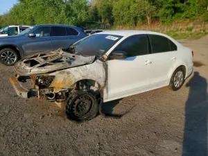 Volkswagen Jetta 2.0L 4 2014