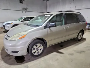 Toyota Sienna 3.5L 6 2009