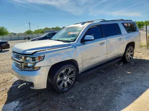 Chevrolet Suburban 5.3L 8 2016