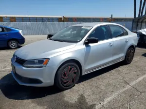 Volkswagen Jetta 2.0L 4 2012