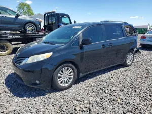 Toyota Sienna 3.5L 6 2013