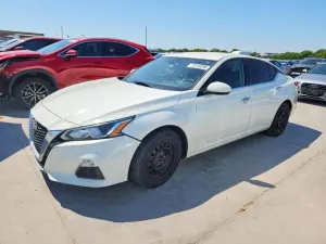 Nissan Altima 2.5L 4 2021