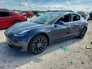 Tesla Model 3 2020