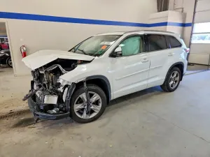 Toyota Highlander 3.5L 6 2015