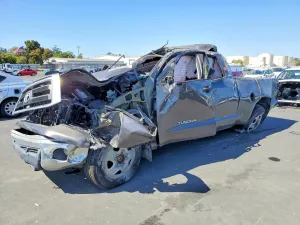Toyota Tundra 4.6L 8 2013