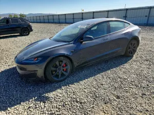 Tesla Model 3 2024