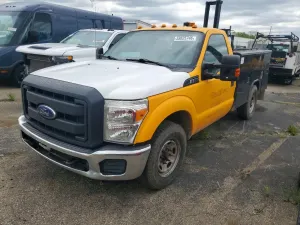 Ford F-350 6.2L 8 2015