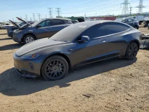 Tesla Model 3 2025