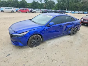 Hyundai Elantra 2.0L 4 2023