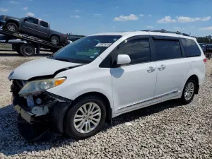 Toyota Sienna 3.5L 6 2014