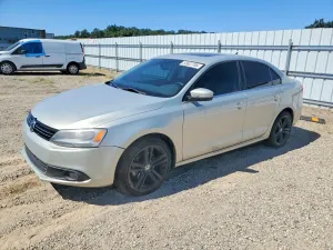 Volkswagen Jetta 2.0L 4 2012