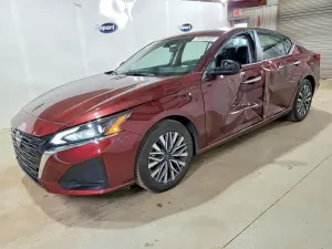 Nissan Altima 2.5L 4 2025