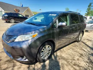 Toyota Sienna 3.5L 6 2012