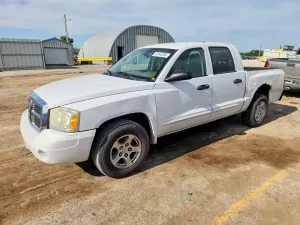Dodge Dakota 4.7L 8 2005
