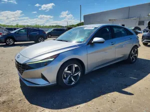 Hyundai Elantra 2.0L 4 2023