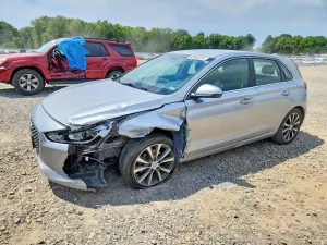 Hyundai Elantra 2.0L 4 2020