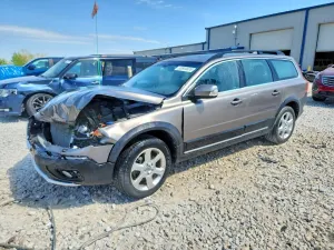 Volvo XC70 3.2L 6 2011
