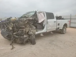 Ford F-250 6.8L 8 2023