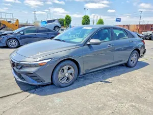 Hyundai Elantra 2.0L 4 2025