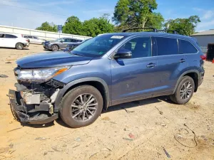 Toyota Highlander 3.5L 6 2017