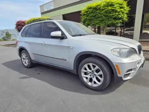BMW X5 3.0L 6 2011