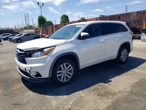 Toyota Highlander 3.5L 6 2015