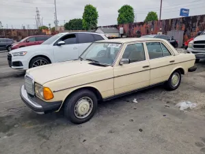Mercedes-Benz 240 2.4L 4 1981