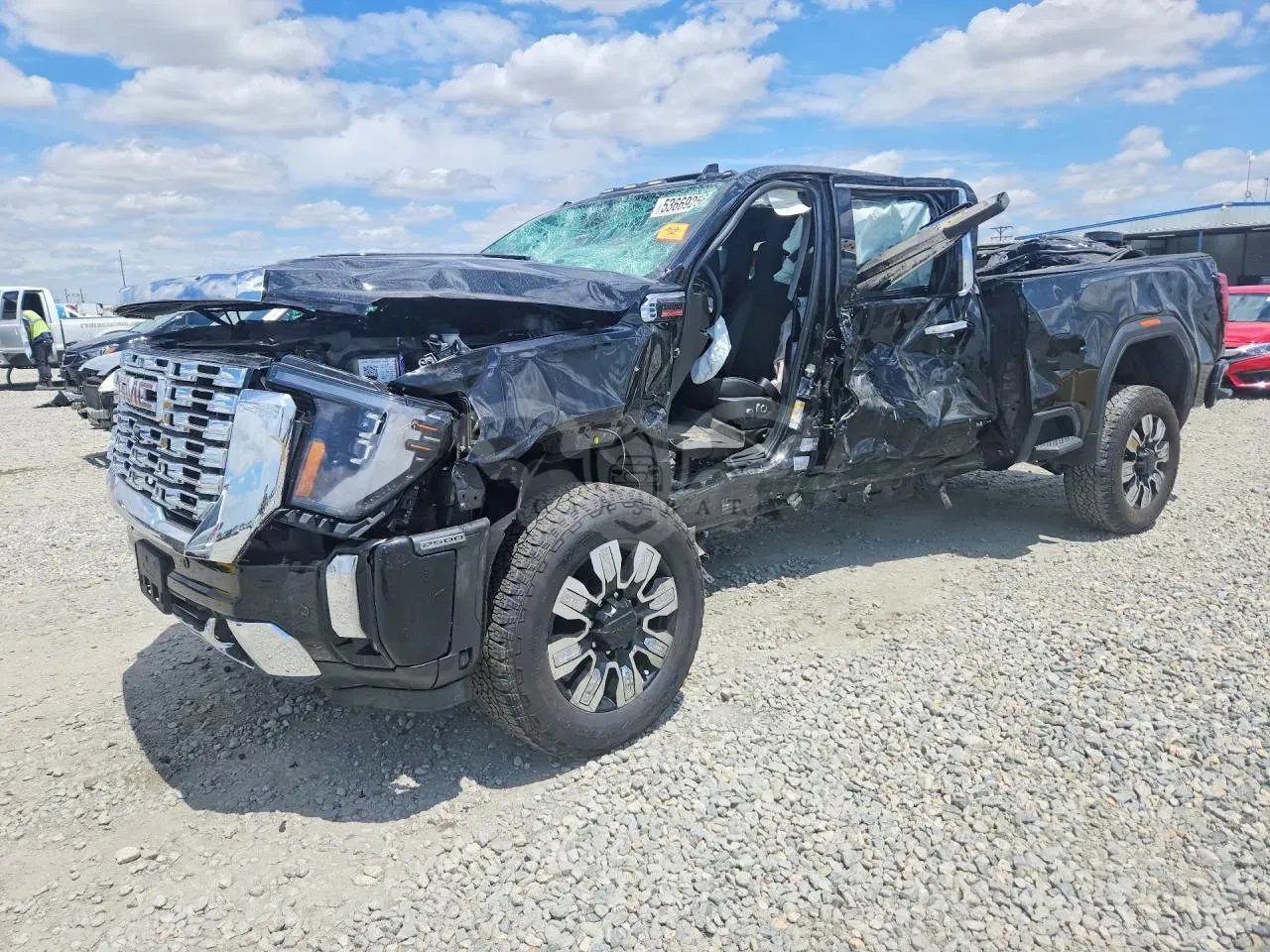 GMC Sierra 6.6L 8 2024