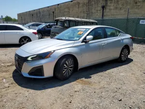 Nissan Altima 2.0L 4 2023