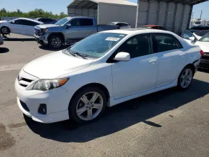 Toyota Corolla 1.8L 4 2013