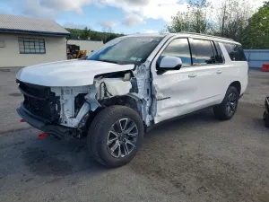 Chevrolet Suburban 5.3L 8 2024