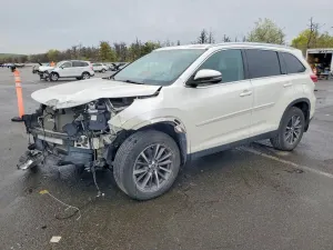 Toyota Highlander 3.5L 6 2019