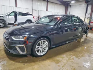 Audi A4 2.0L 4 2024