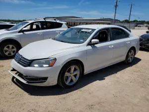 Volkswagen Passat 1.8L 4 2014