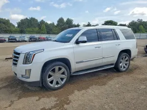 Cadillac Escalade 6.2L 8 2016