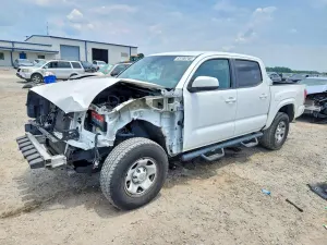 Toyota Tacoma 2.7L 4 2019