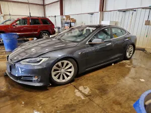 Tesla Model S 2016
