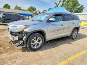 Toyota Highlander 3.5L 6 2015