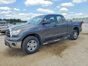 Toyota Tundra 4.6L 8 2013