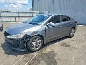 Hyundai Elantra 2.0L 4 2019