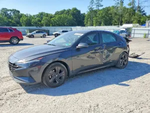 Hyundai Elantra 2.0L 4 2022